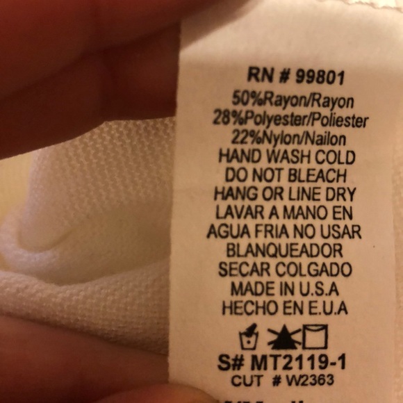 Long sleeve top w/floral sleeve design - Picture 6 of 6